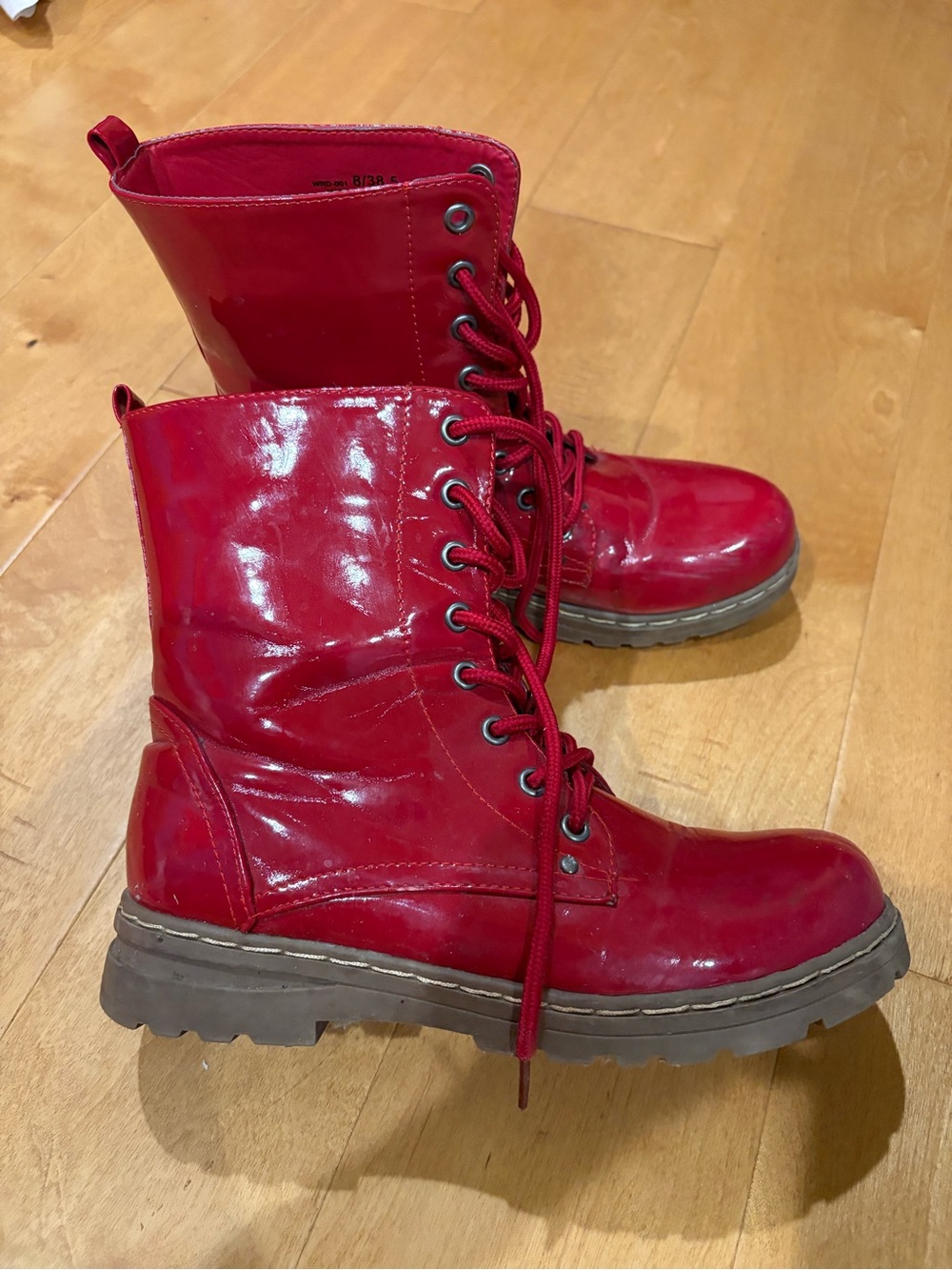 Chinese  Laundry red patent faux leather combat sz 8